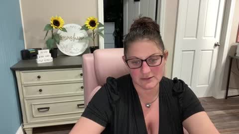 Snapshot of dollydimplez chatting on March 2025 12:16:01 AM Dolly online show from March 2025 12:16:01 AM