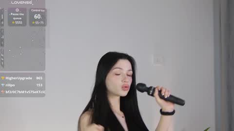 Dolly online show from January 2025 01:44:02 PM