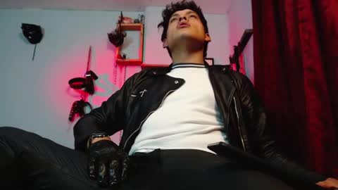 Snapshot of dom2travelers_sm chatting on October 2025 11:49:02 PM Diego Castell online show from October 2025 11:49:02 PM