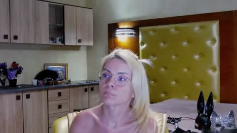 Snapshot of domcaprisse chatting on June 2026 12:22:01 PM domcaprisse online show from June 2026 12:22:01 PM