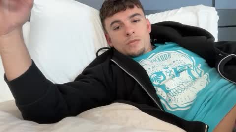 Dom online show from December 2025 08:13:01 PM