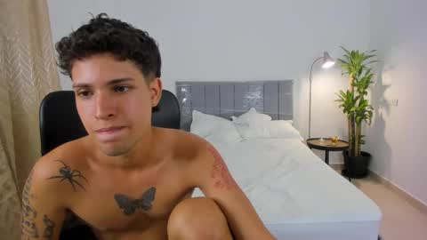 Snapshot of domi_master chatting on February 2025 01:43:02 AM MASTER online show from February 2025 01:43:02 AM