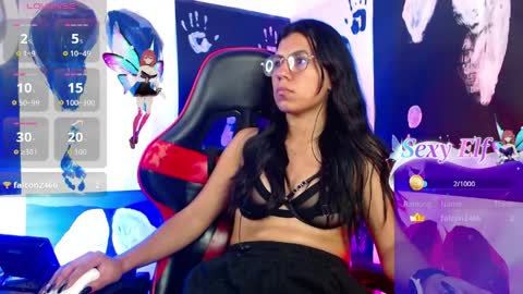 Snapshot of domina_lia chatting on April 2026 04:59:02 PM Domina Lia online show from April 2026 04:59:02 PM