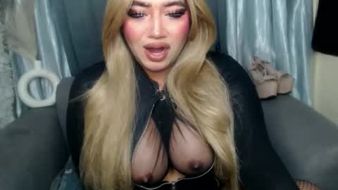 Snapshot of dominant10inchcock chatting on November 2025 12:19:02 PM dominant10inchcock online show from November 2025 12:19:02 PM