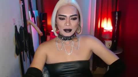 Snapshot of dominantrix_diannaxxx chatting on September 2025 07:08:01 AM diana online show from September 2025 07:08:01 AM