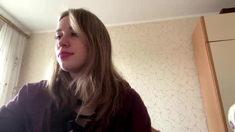 Snapshot of domingadandridge chatting on April 2026 08:08:01 AM Mia online show from April 2026 08:08:01 AM