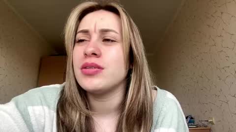 Snapshot of domingadandridge chatting on April 2026 08:04:02 AM Mia online show from April 2026 08:04:02 AM