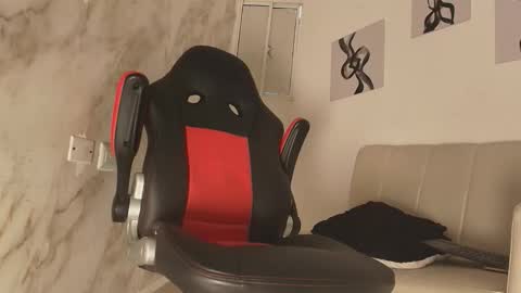 Snapshot of dominic__brown chatting on February 2026 10:36:02 PM Dominic online show from February 2026 10:36:02 PM