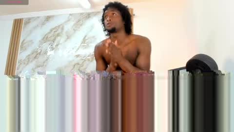 Snapshot of dominic_luxx chatting on May 2026 02:14:01 PM Dominic online show from May 2026 02:14:01 PM