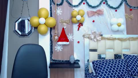 dominic_smith_ online show from November 2025 07:01:02 PM