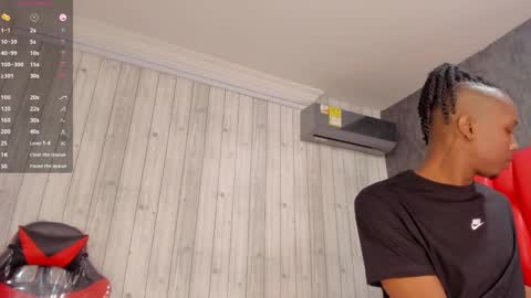 Dominicscott online show from March 2025 12:11:02 PM