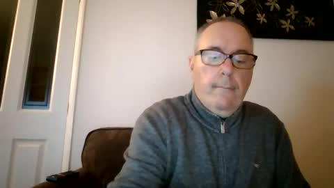 Snapshot of domjolly08 chatting on October 2025 09:37:02 PM David uk online show from October 2025 09:37:02 PM