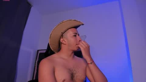 Donat Independent Model online show from April 2026 02:18:01 AM