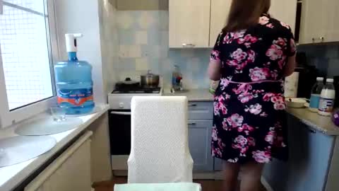 Snapshot of donnalimadonna chatting on February 2025 06:31:01 AM Tatiana 43 curvy sexy body and Joanna redhead 39 years online show from February 2025 06:31:01 AM