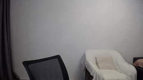 Snapshot of donnalimadonna chatting on November 2025 12:03:01 PM Tatiana 43 curvy sexy body and Joanna redhead 39 years online show from November 2025 12:03:01 PM