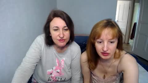 Snapshot of donnalimadonna chatting on April 2026 07:44:01 AM Tatiana 43 curvy sexy body and Joanna redhead 39 years online show from April 2026 07:44:01 AM