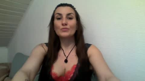 DonnaLive online show from April 2026 08:10:02 PM