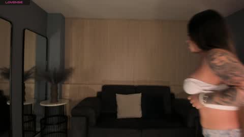  Donna Stonne  online show from January 2025 02:44:02 AM