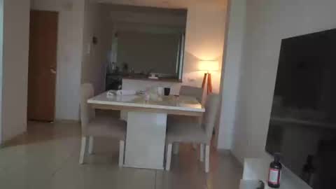 Donatella online show from October 2025 12:12:02 PM