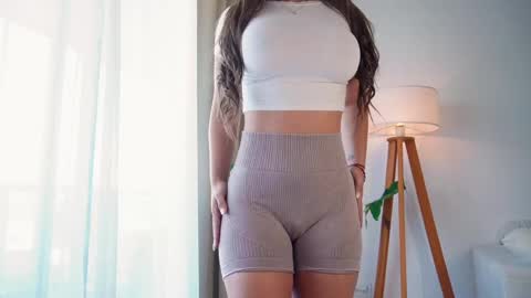 Donatella online show from April 2026 12:10:01 PM