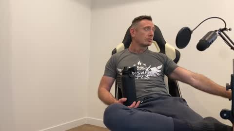 Donny online show from December 2025 09:52:01 PM