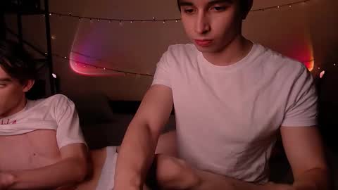 EliotKenny online show from November 2025 07:45:02 PM