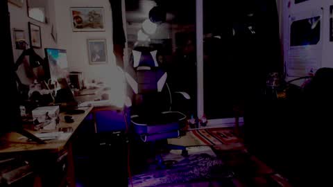 Snapshot of dopeleaf2 chatting on January 2025 10:35:02 PM dopeleaf2 online show from January 2025 10:35:02 PM