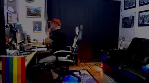 Snapshot of dopeleaf2 chatting on September 2025 09:04:02 PM dopeleaf2 online show from September 2025 09:04:02 PM