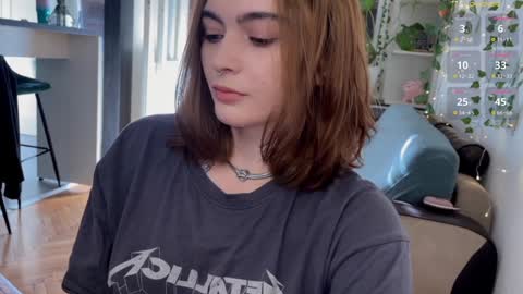 Snapshot of dorfmatratze_ chatting on January 2025 09:32:01 AM Alice online show from January 2025 09:32:01 AM