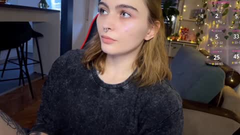 Snapshot of dorfmatratze_ chatting on January 2025 03:20:01 PM Alice online show from January 2025 03:20:01 PM