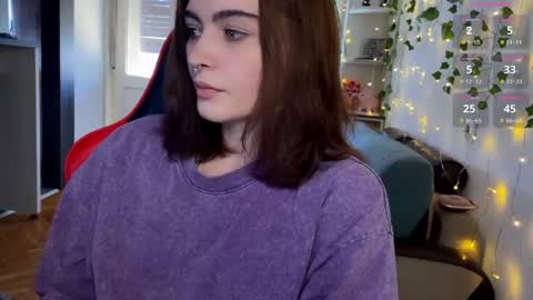 Snapshot of dorfmatratze_ chatting on February 2025 12:19:02 PM Alice online show from February 2025 12:19:02 PM