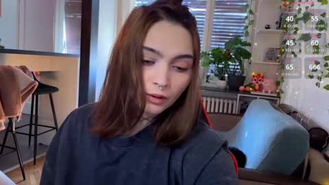 Snapshot of dorfmatratze_ chatting on February 2025 08:01:01 AM Alice online show from February 2025 08:01:01 AM