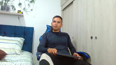 Snapshot of dorian_h chatting on April 2026 06:44:02 PM dorian_h online show from April 2026 06:44:02 PM