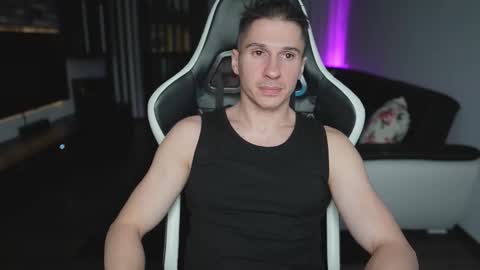 Dorian Reyes online show from December 2025 01:47:01 AM