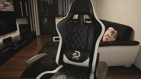 Dorian Reyes online show from April 2026 01:36:01 AM