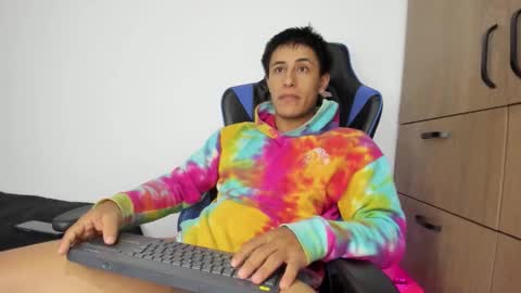 dorman_boy online show from November 2025 08:25:02 AM