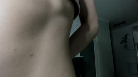 Snapshot of dormineaa chatting on May 2026 04:04:02 PM dormineaa online show from May 2026 04:04:02 PM