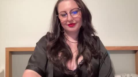 Snapshot of dorothydolly chatting on May 2026 06:37:01 PM Dorothy online show from May 2026 06:37:01 PM