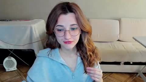Snapshot of dorotty_ chatting on May 2026 01:00:01 AM Your Dorotty online show from May 2026 01:00:01 AM