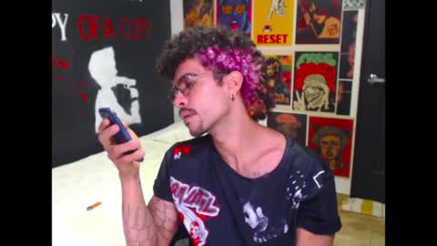 Snapshot of dostoyrodia_34 chatting on May 2026 01:45:02 AM will online show from May 2026 01:45:02 AM