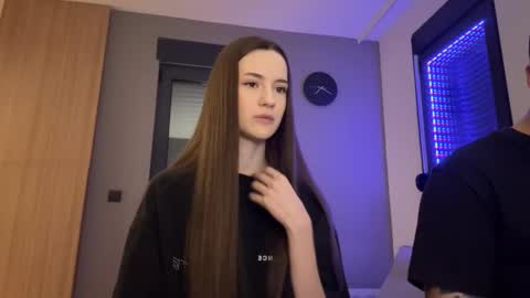 Alice and Mark online show from November 2025 01:19:01 AM