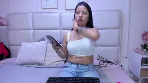 Snapshot of double_temptatiion_ chatting on April 2026 12:39:01 PM Vall Lufan online show from April 2026 12:39:01 PM