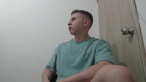 draco_boy2000 online show from November 2025 09:15:01 PM