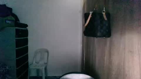 Snapshot of dragonlady402 chatting on March 2026 07:15:01 AM Dragon Lady online show from March 2026 07:15:01 AM