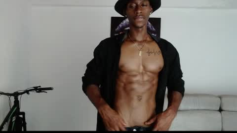 Snapshot of drake_brown_23 chatting on May 2026 01:40:01 PM Drake 23 online show from May 2026 01:40:01 PM