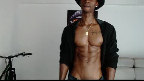 Snapshot of drake_brown_23 chatting on May 2026 06:10:01 AM Drake 23 online show from May 2026 06:10:01 AM