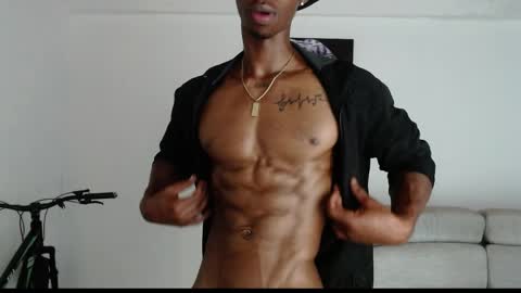 Snapshot of drake_brown_23 chatting on May 2026 09:32:02 PM Drake 23 online show from May 2026 09:32:02 PM