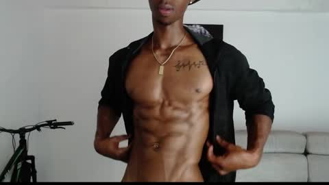 Snapshot of drake_brown_23 chatting on May 2026 08:33:02 AM Drake 23 online show from May 2026 08:33:02 AM