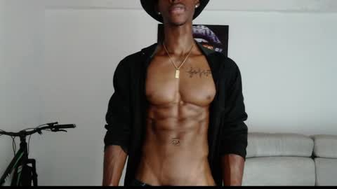 Snapshot of drake_brown_23 chatting on May 2026 04:25:02 PM Drake 23 online show from May 2026 04:25:02 PM