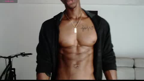 Snapshot of drake_brown_23 chatting on June 2026 07:40:01 AM Drake 23 online show from June 2026 07:40:01 AM